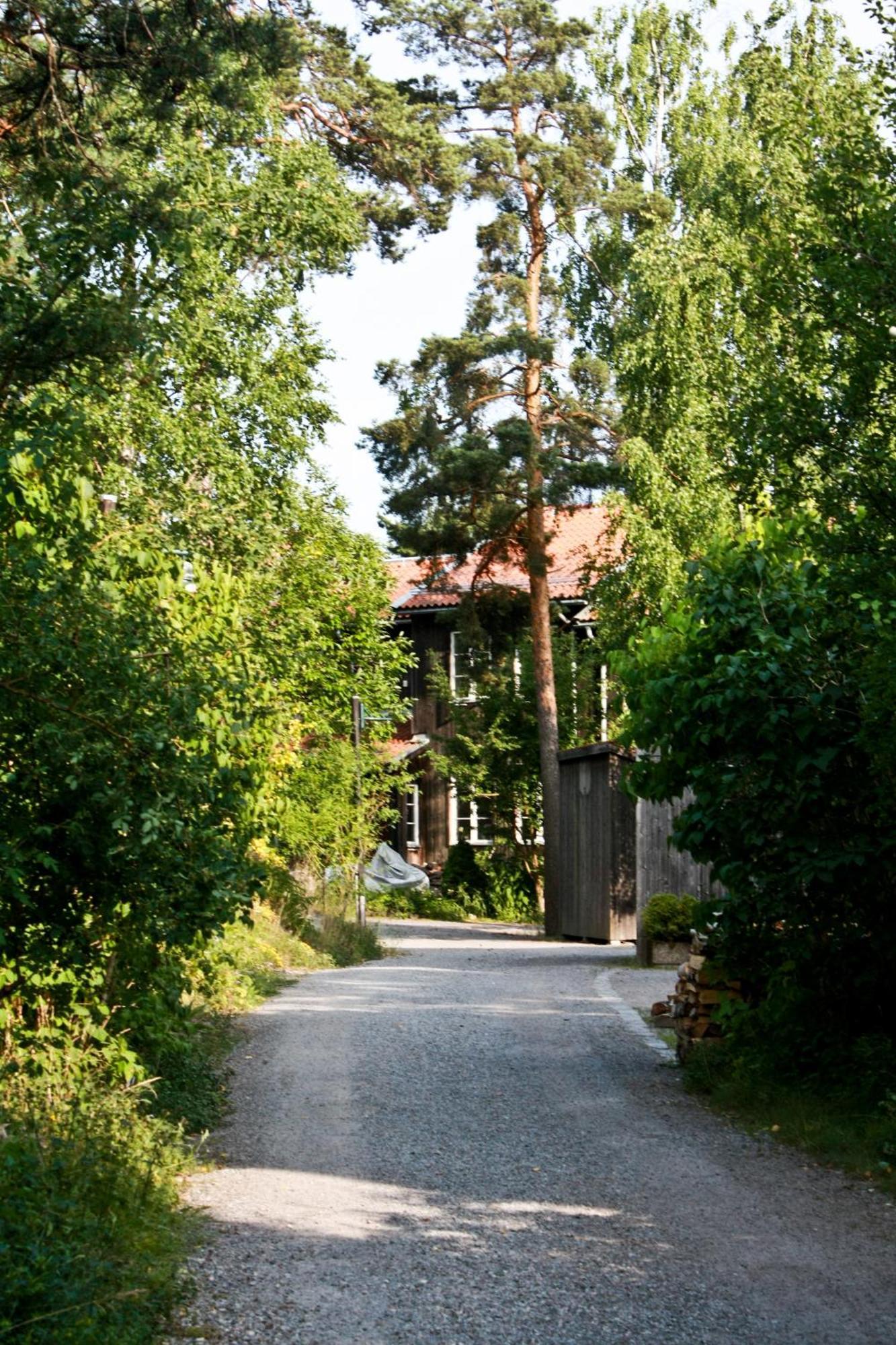 B&B Eco-Village 12 Min From City Стокхолм Екстериор снимка